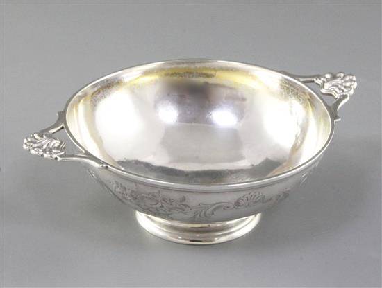 An early Victorian silver quaich, Width to handles 152mm weight 3.8oz/120 grams.Weight: 4.2oz/119grms.